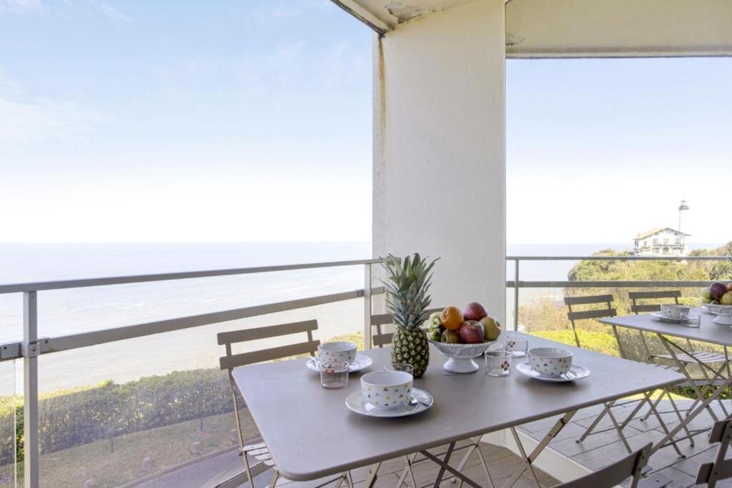 Apartment Bright T2 with balcony and sea view in Biarritz