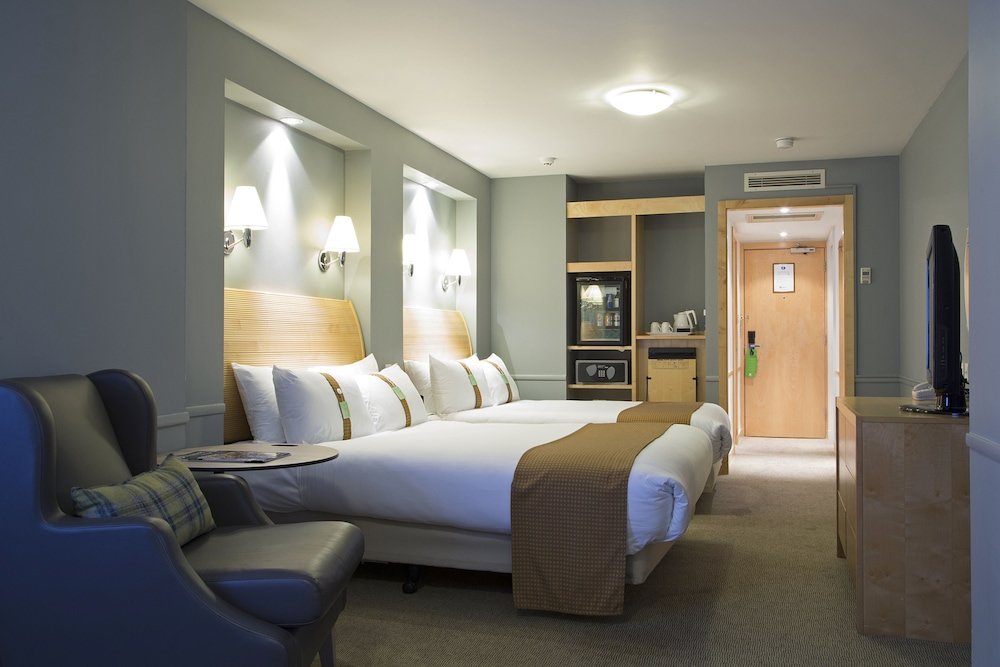 Standard room Holiday Inn Guildford, an IHG Hotel