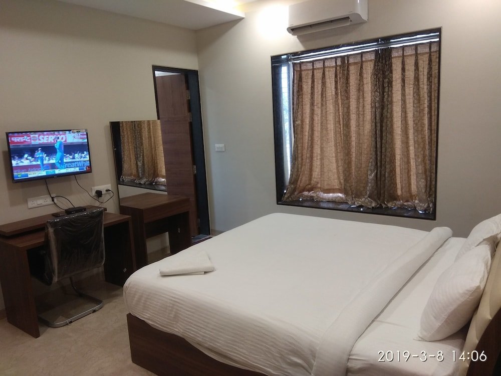 Executive Double room with city view Visawa Palace Nanded
