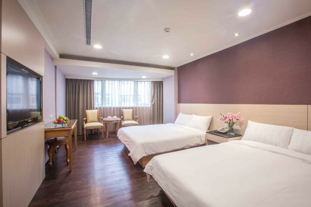 Standard Quadruple room KKS Hotel