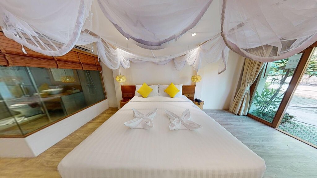 Deluxe Double room Sealey Resort Koh Larn