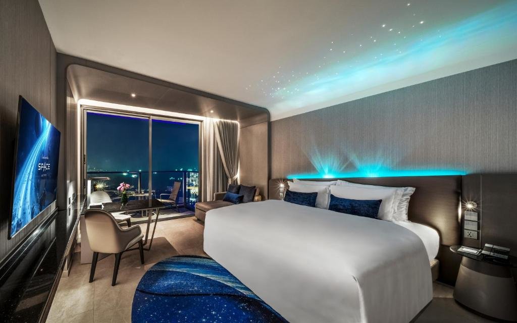 Premium Double Space room Grande Centre Point Space Pattaya