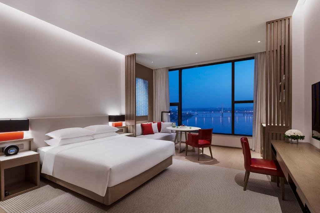 Standard Double Club room with river view Hyatt Regency Zhuzhou