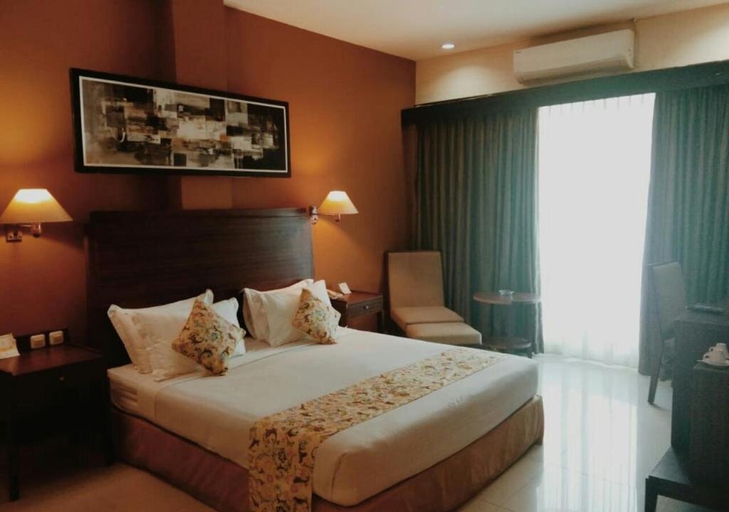 Номер Deluxe Hotel Mariat Sorong