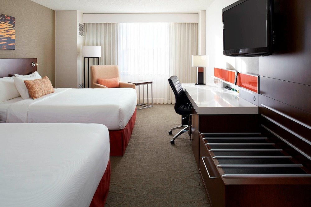 Четырёхместный номер Standard Delta Hotels by Marriott Fredericton