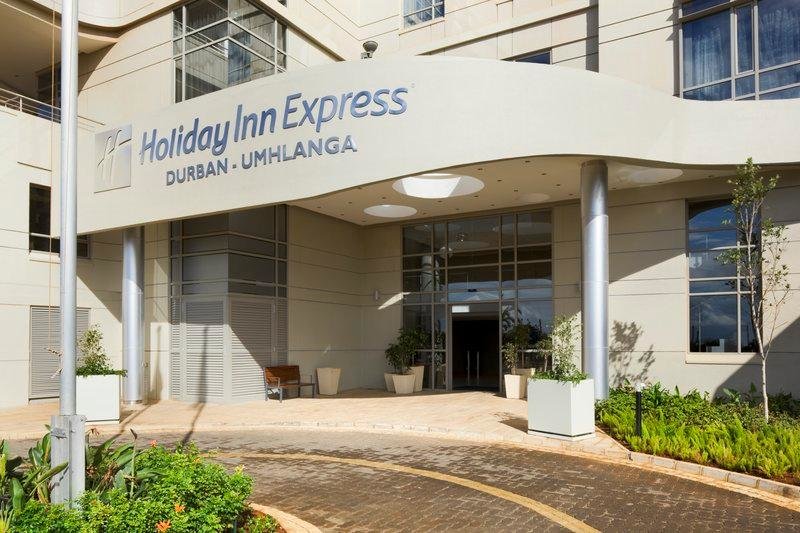 Кровать в общем номере Holiday Inn Express Durban - Umhlanga, an IHG Hotel