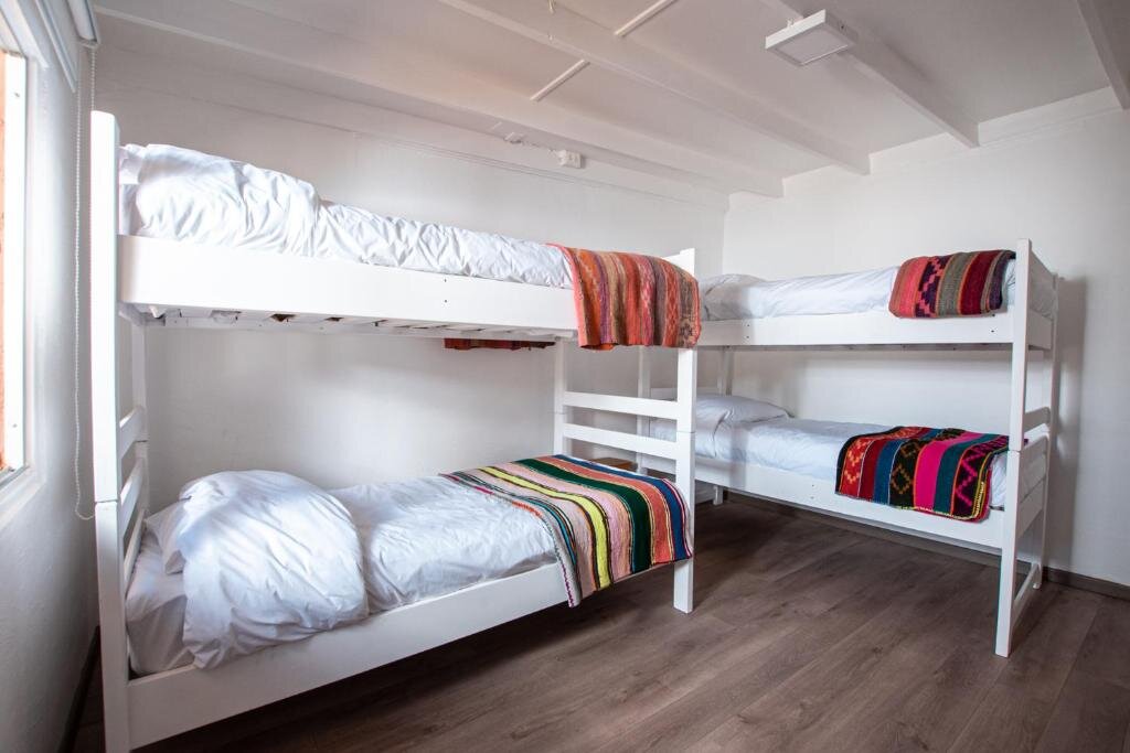 Кровать в общем номере (женский номер) Hostal Copart