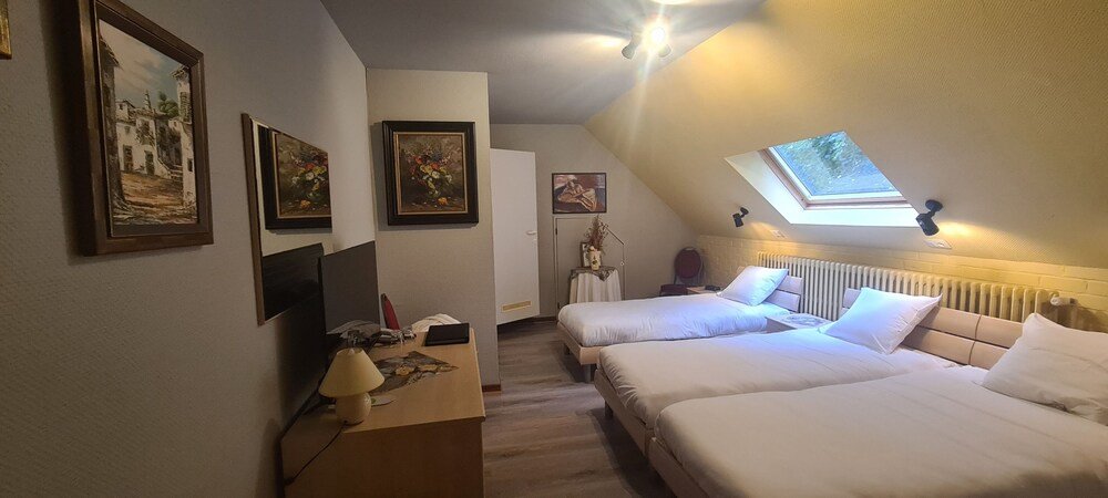 Standard Triple room Hotel Landhuis 't Wilgenerf