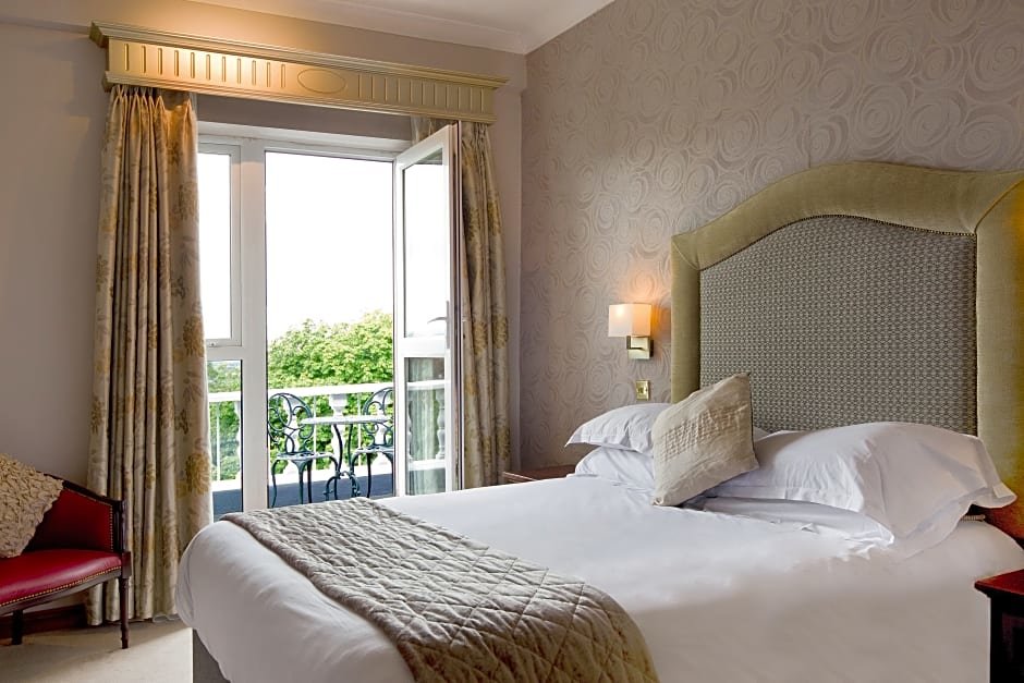Klassisch Zimmer mit Blick auf die Bucht Fitzpatrick Castle Hotel