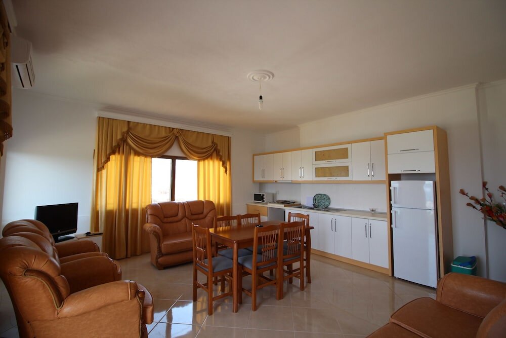 2 Bedrooms Apartment Dine Apartments