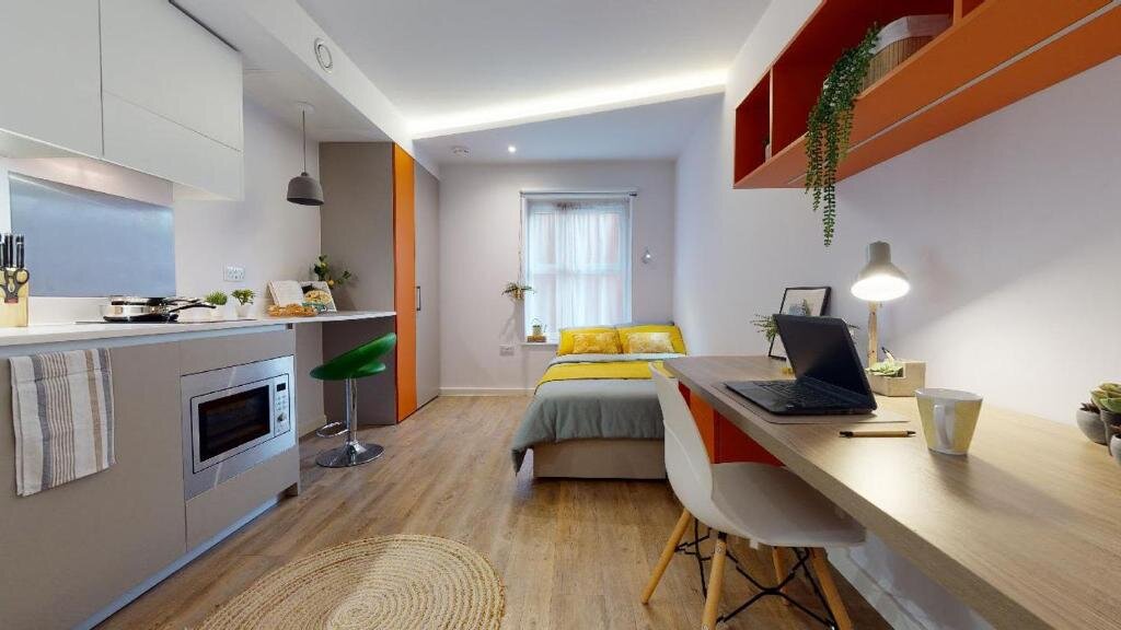 Студия For RHUL Students Only Ensuite Bedrooms with Shared Kitchen and Studios at The Pad in Egham