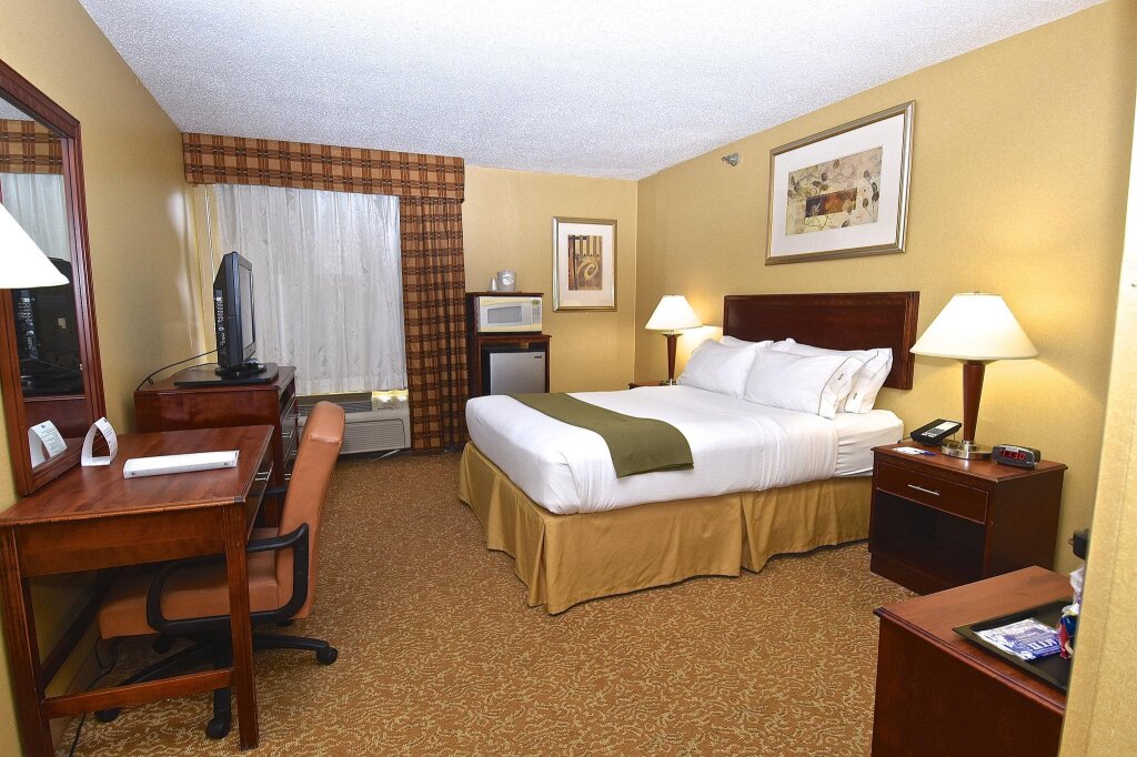 Двухместный номер Standard Holiday Inn Express Hotel & Suites Fenton/I-44, an IHG Hotel
