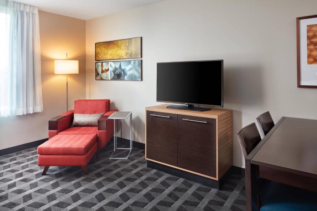 Двухместный люкс c 1 комнатой с видом на город Towneplace Suites By Marriott Louisville Northeast