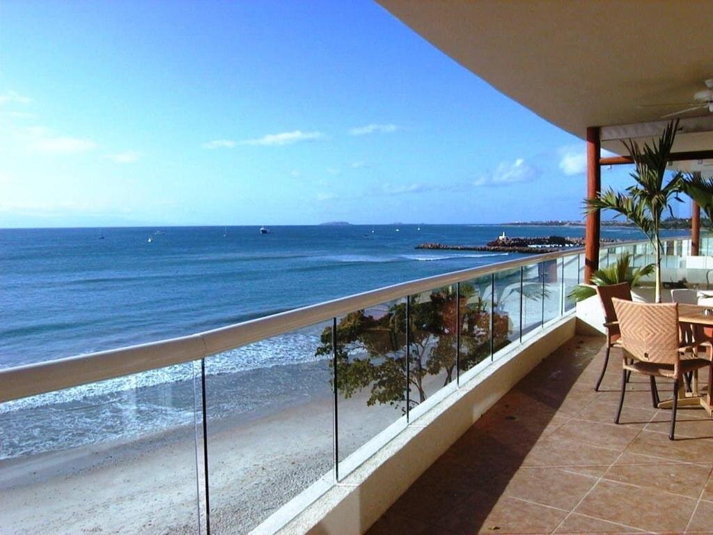 Номер Standard Absolute Beachfront Luxury Condo with great views