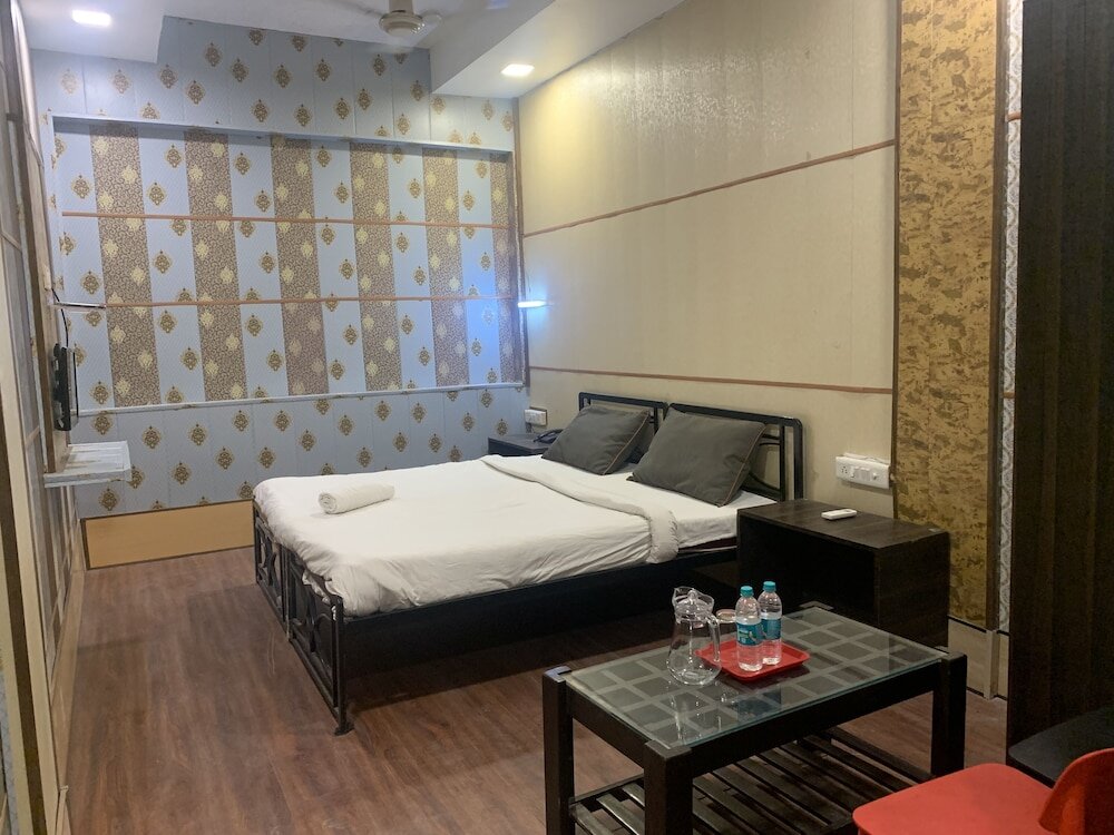 Executive room JK Rooms 148 Hotel Rahul Palace