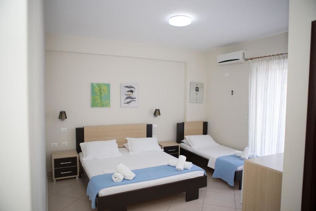 Standard room Perivolos Apartments