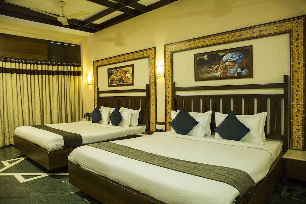 1 Bedroom Deluxe Quadruple room Hotel Mount Regency