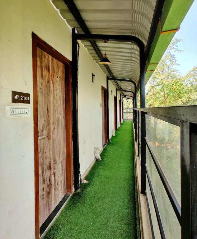 Номер Standard Pushp Vatika Resort & Lawns