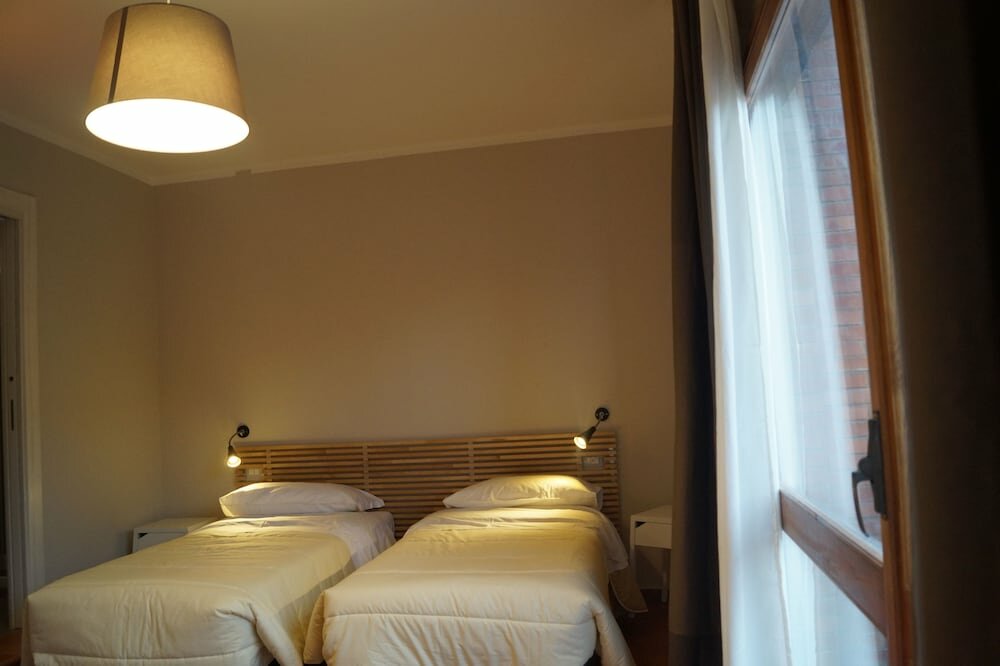 Standard Triple room with balcony Gialel Pisa
