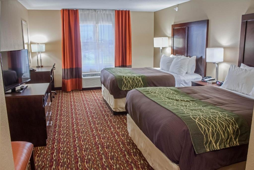 Двухместный номер Standard Comfort Inn & Suites Artesia
