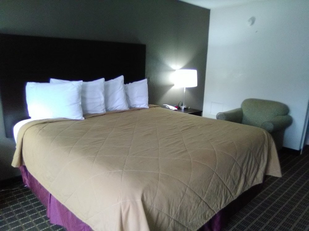 Standard room Ameriview Inn and Suites