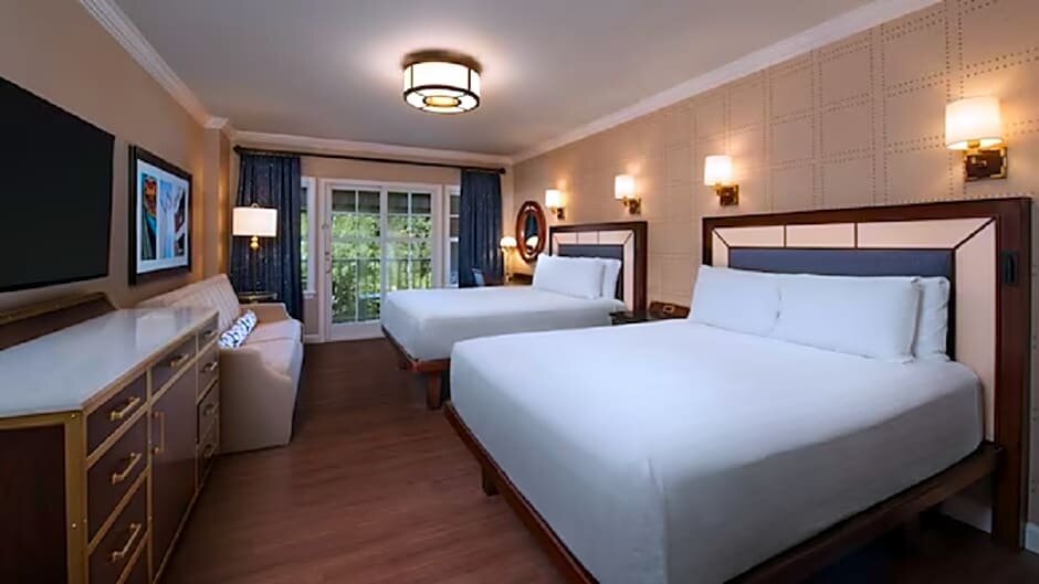 Standard room Disneys Yacht Club Resort