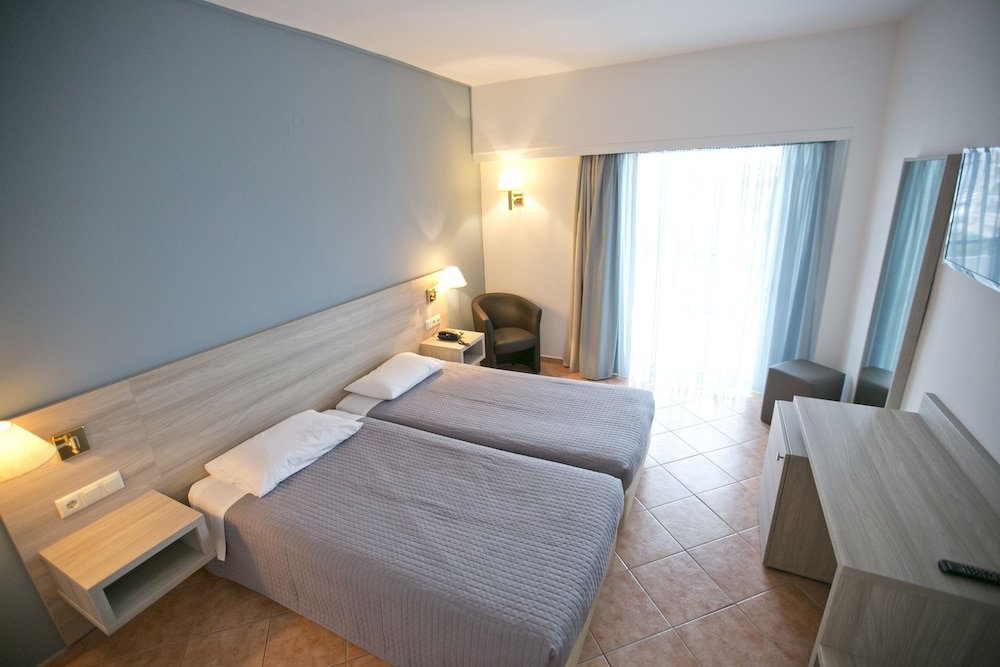 Standard Einzel Zimmer mit Balkon und mit Stadtblick Oceanis Hotel