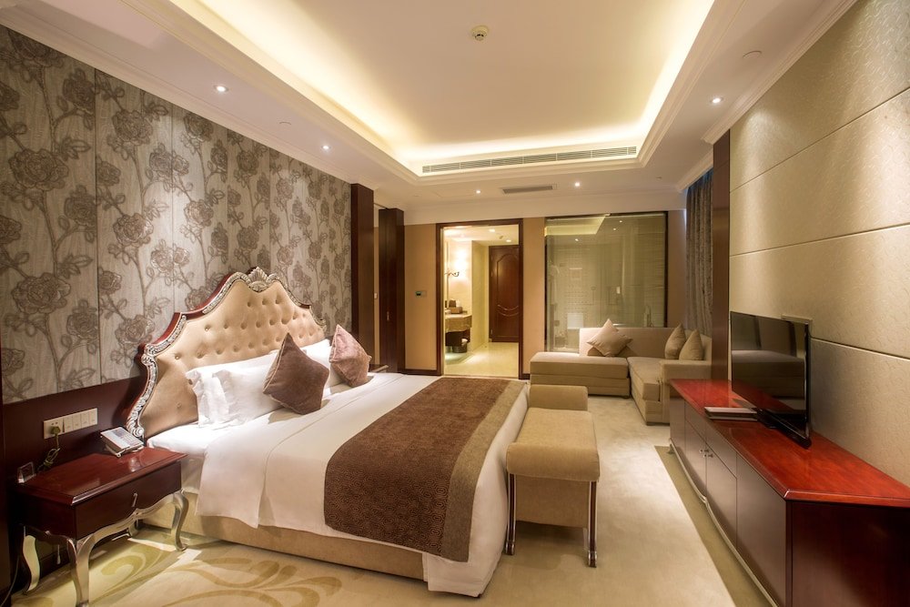 Superior Suite Changzhou Joyland Gloria Grand Hotels