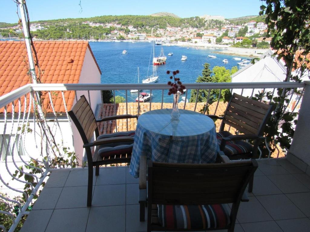 Студия с балконом и с видом на море Apartments Bicanic