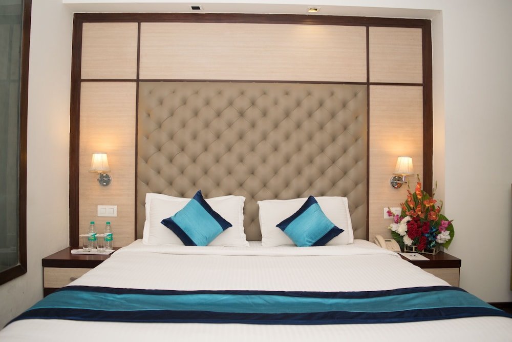 Номер Executive Hotel Mint Oodles 2 mins to Nehru Enclave Metro