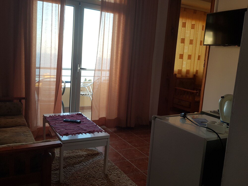 2 Bedrooms Apartment with balcony and with sea view Adriatic Apartment