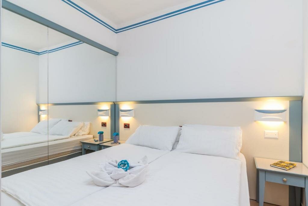 1 Bedroom Apartment with balcony Resort del Mar