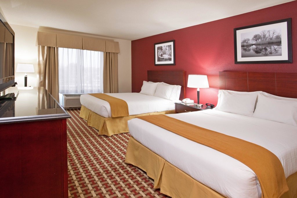 Habitación doble Estándar Holiday Inn Express Hotel & Suites Columbus Univ Area - Osu, an IHG Hotel