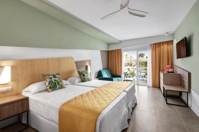Двухместный номер Standard с балконом Hotel Riu Playa Park