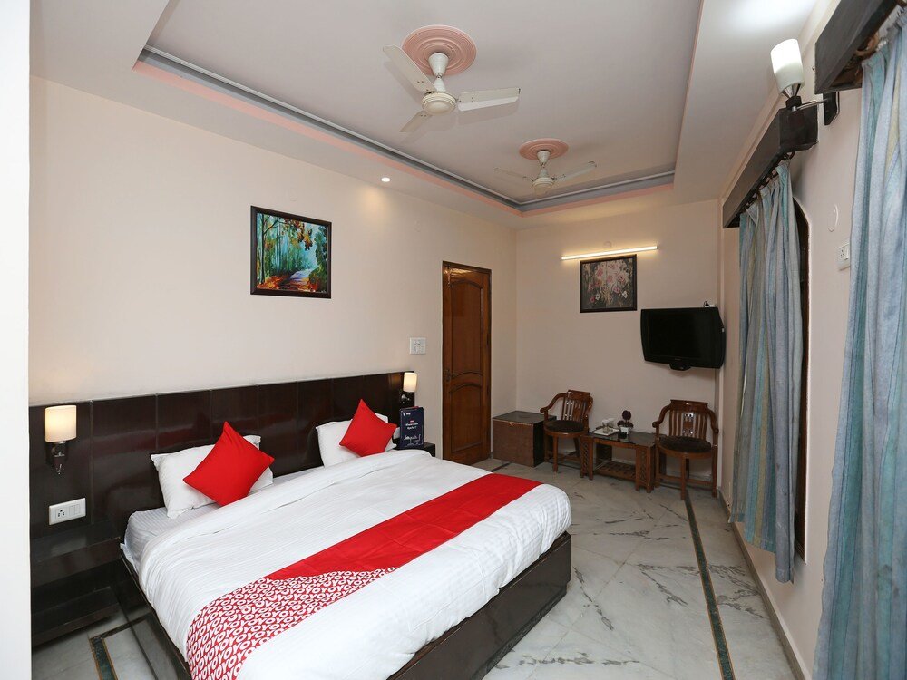Deluxe Zimmer OYO 14390 Hotel Samrat
