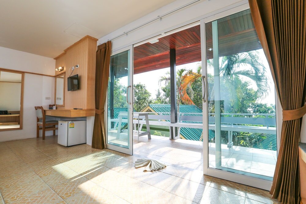Villa Superior con balcone e con vista sul giardino Haadson Resort & Koh Raham