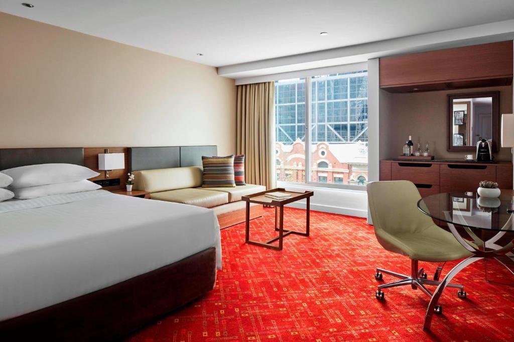 Standard Club room Melbourne Marriott Hotel