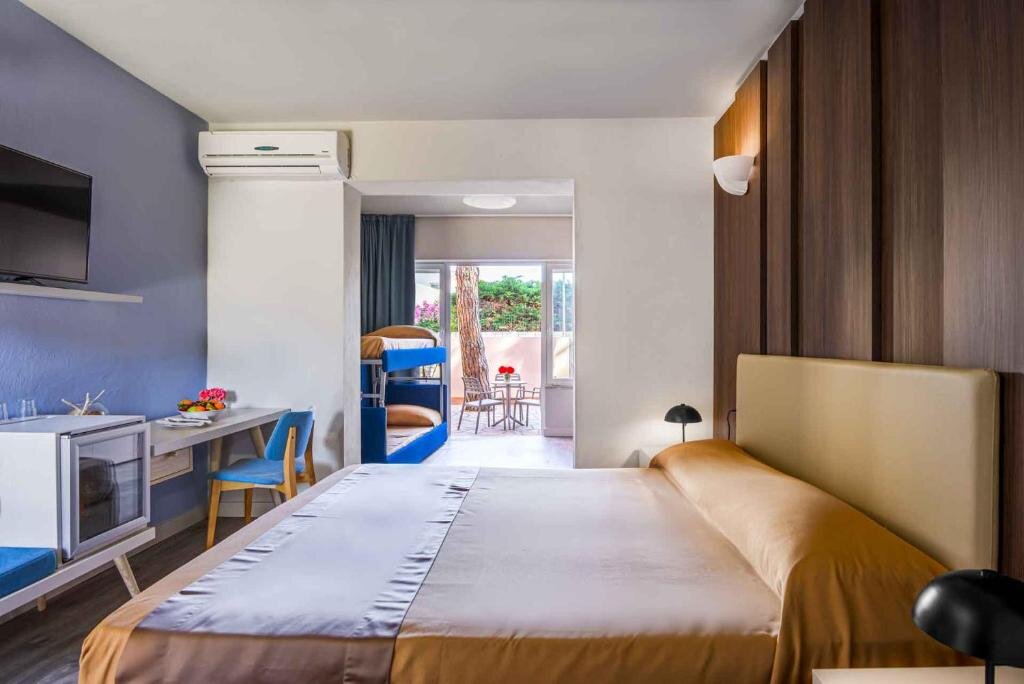 Standard Quadruple room Hotel Riva del Sole
