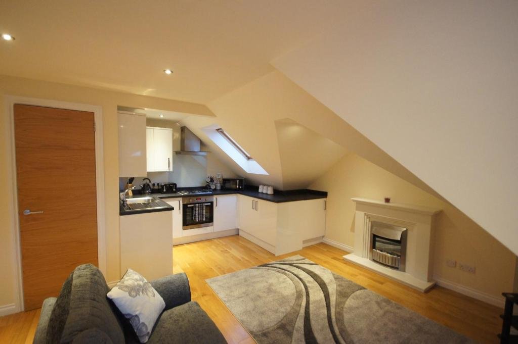 Apartment Modern, Cosy Apartment In Bearsden with Private Parking