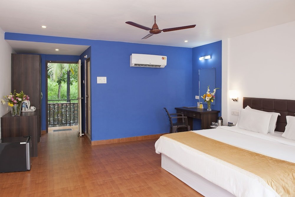 Deluxe room Le Pearl Goa Resort & Spa