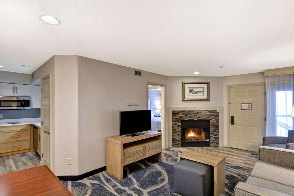 Номер Standard с 2 комнатами Homewood Suites by Hilton Windsor Locks Hartford
