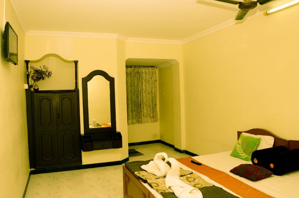 Standard Double room Hotel Gowtham