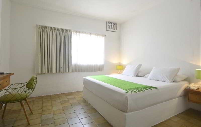 Двухместный номер Standard Emperador Vallarta Beachfront Hotel and Suites