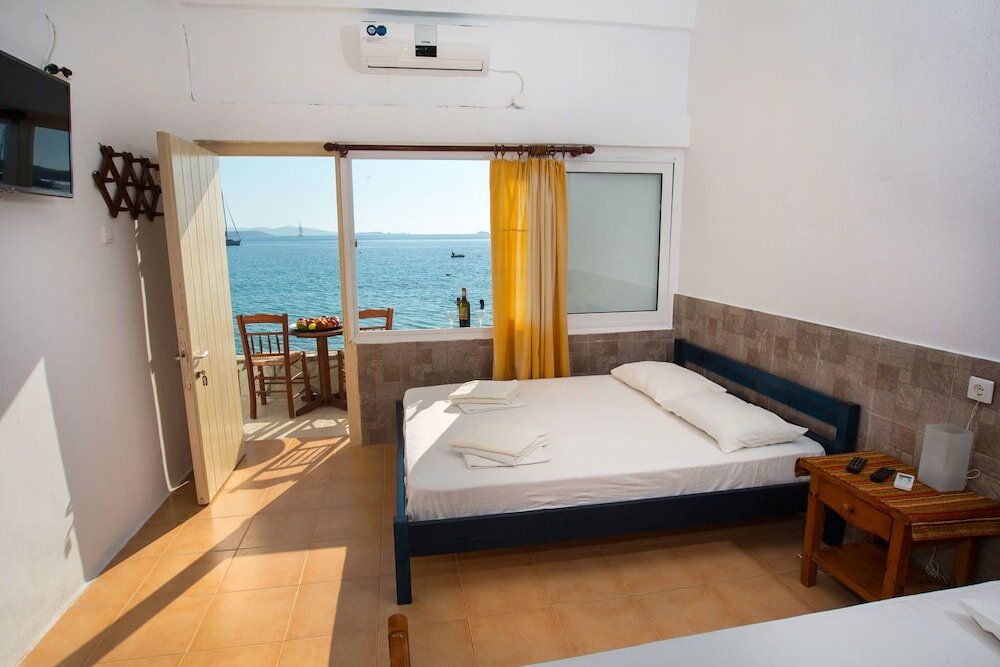 Apartamento 2 dormitorios con balcón y con vista al mar Petalides Apartments