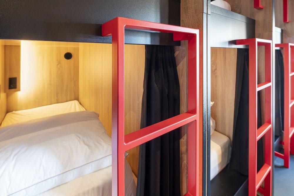 Кровать в общем номере с видом на город City Trip Hostels Amsterdam-Purmerend