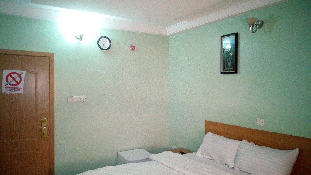 Standard Zimmer Mataan Hotel  Suites