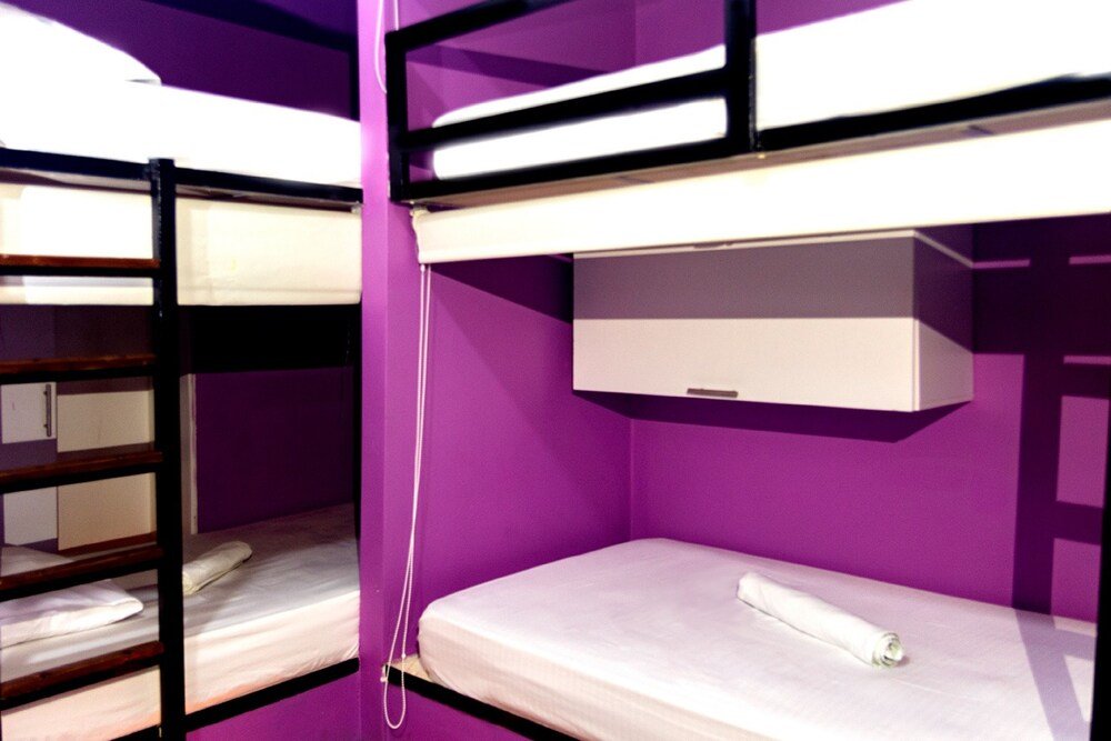 Кровать в общем номере Hotel economico SN-6 con aire y wifi