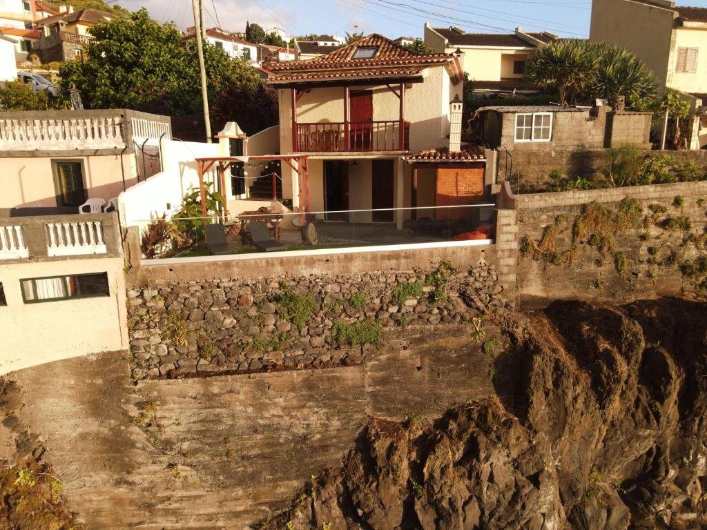 Cottage Madeira Black Sand House by Stay Madeira Island