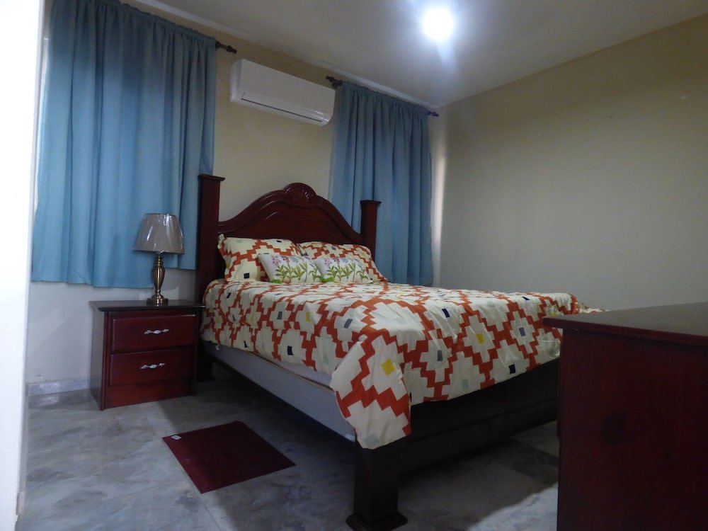 Номер Classic Hotel Enrique II Zona Colonial, Bed and Breakfast