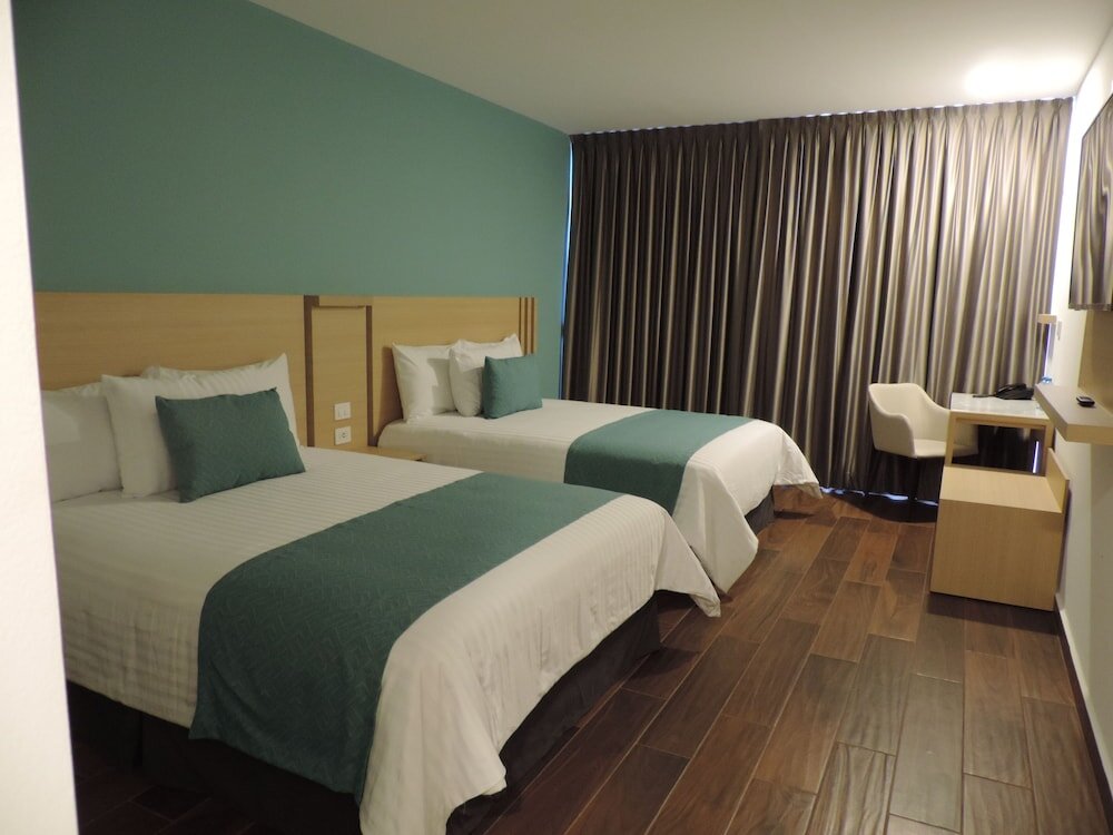 Executive Quadruple room Hotel Plaza Sol Veracruz
